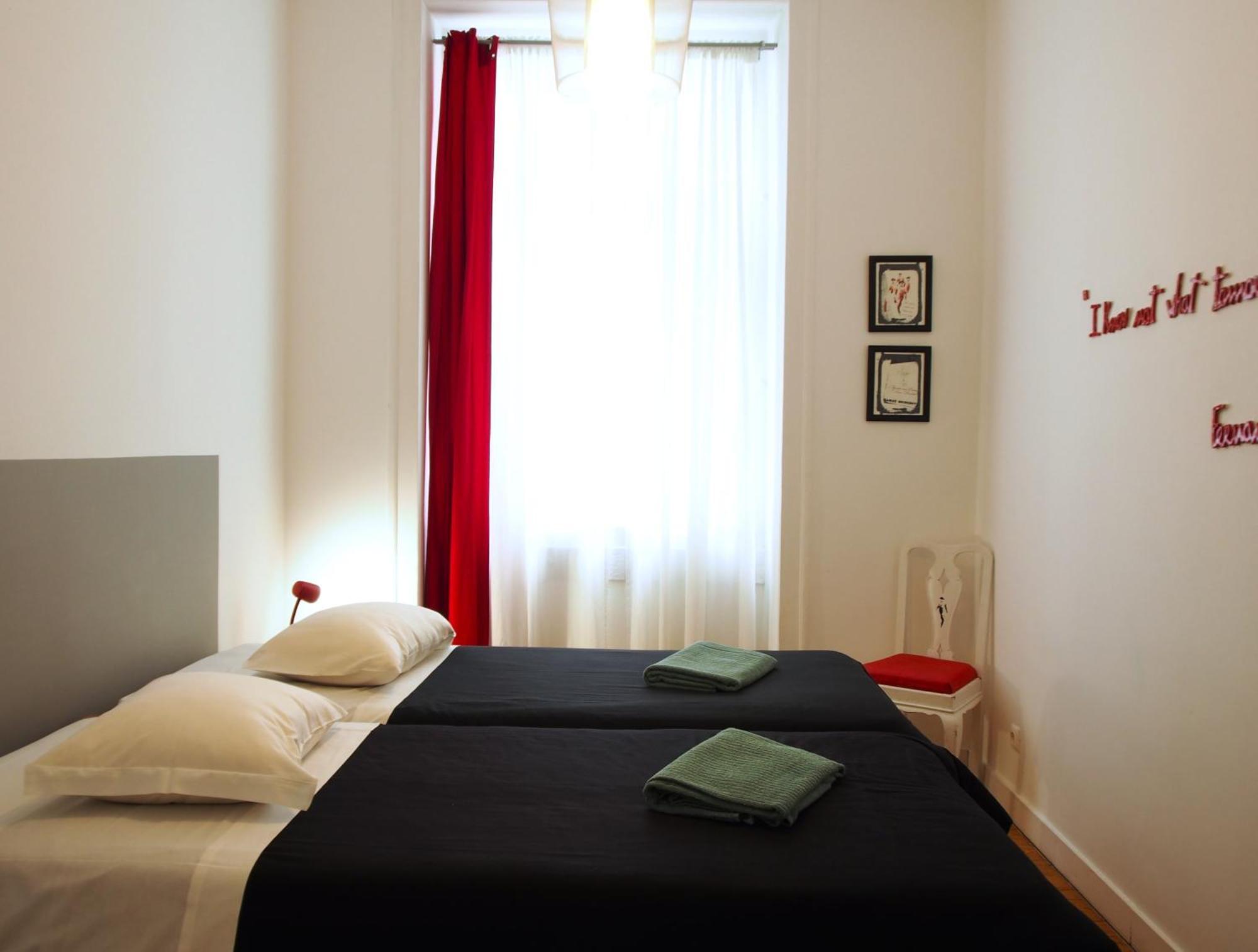 Living Lounge Hostel Lisbon Bagian luar foto
